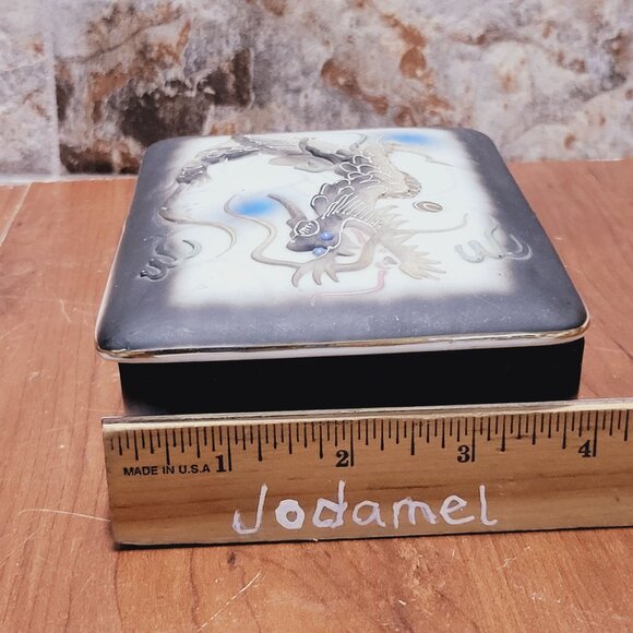 Vintage Hand Painted Moriage Dragon Ware Lidded Cigarette Trinket Box Japan - Picture 9 of 13